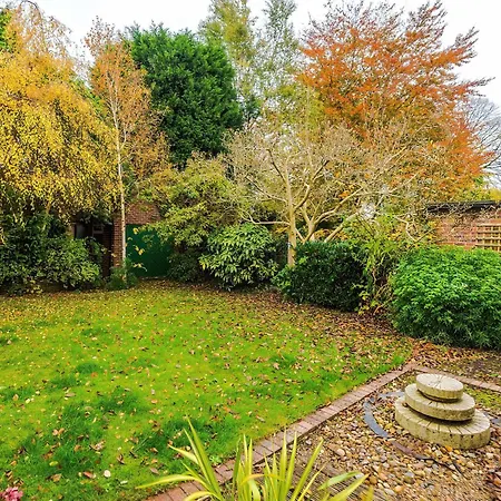 Dom wakacyjny 4 Bed House - Sleeps 8 - Free Parking - Manchester Manchester