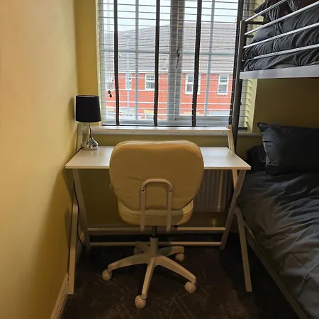 Stunning House In Chorlton Ferienhaus *