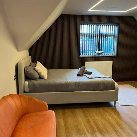 Globe M16 アパート