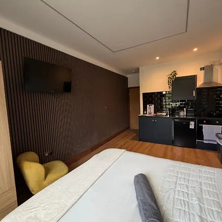 Globe M16 * マンチェスター