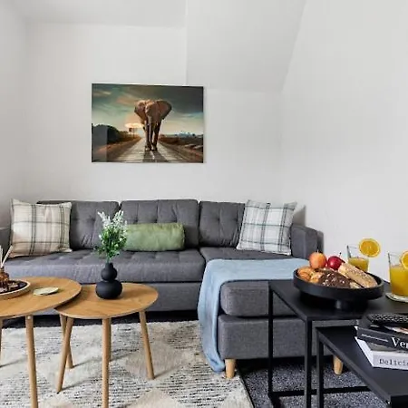 Modern Close To Events With Parking * Manchester