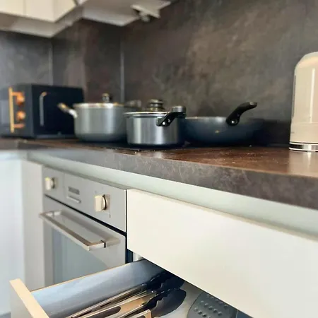 Joyful Group - Deansgate 2br Chic Gardens Lejlighed *