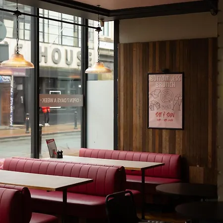 Malacuna * Manchester