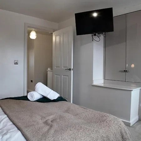 Stylish In Vibrant Salford, Manchester!