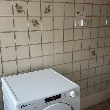 Komegloba Exquisite * Manchester