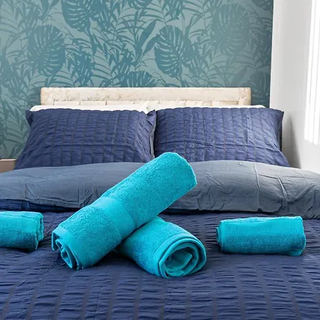 بيت للعطل Comfy Bedroom Getaway *