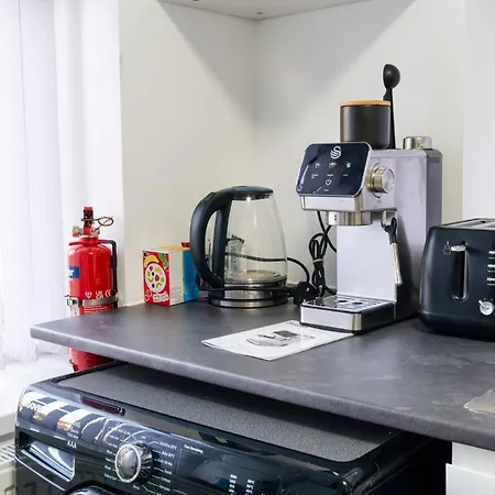 別荘 Modern 4-bed Retreat In Prestwich, Perfect For Weekend Getaways *