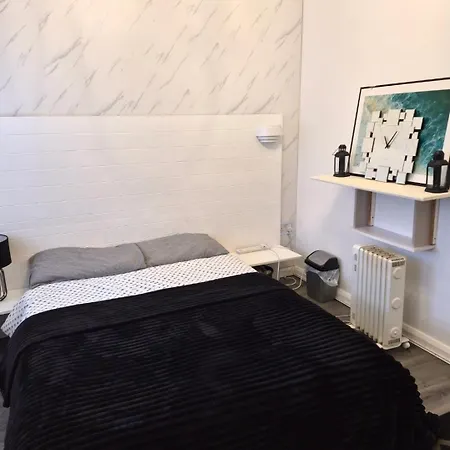 Lägenhet Stylish Private Flat Close To Centre! *