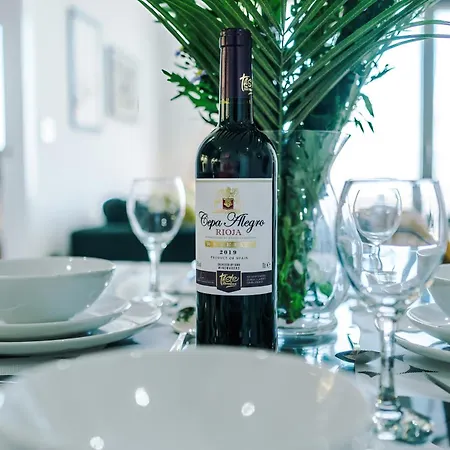 Skyline With Thermal Apartamento