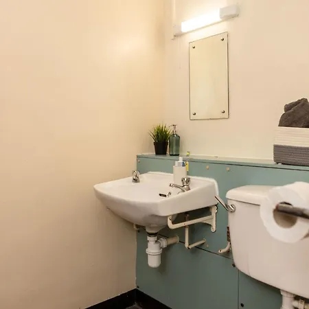 John Lester And Eddie Colman Courts In Salford Apartment *