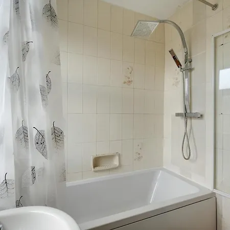 בית נופש Comfy 3br - Pool Table - Games - Sleeps 8 *