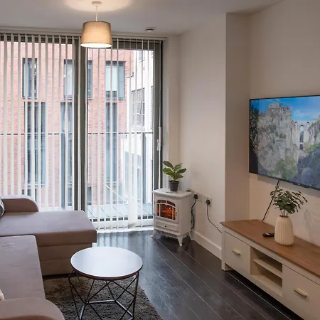Apartment Modern 2 Bed With Balcony By Arndale
