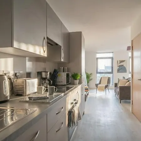 Modern In Salford Great Views *