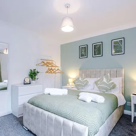 Apartamento Comfy 1br In Salford, Kitchen, Wifi And Parking