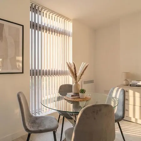 Modern In Salford Great Views * Manchester