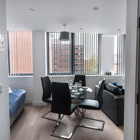 Zeni, Alexandra Rise Smart Apartamento Manchester