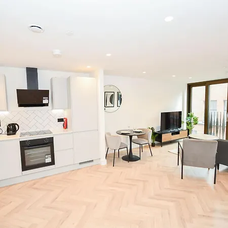 Modern 1 Bed Flat In W Balcony Appartement