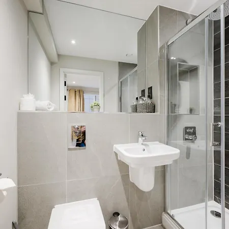 아파트 2 Bed Modern Flat, Castlefield, Citycentre, Parking, Self-checkin, Sleeps 4, Balcony, Wifi, Views *