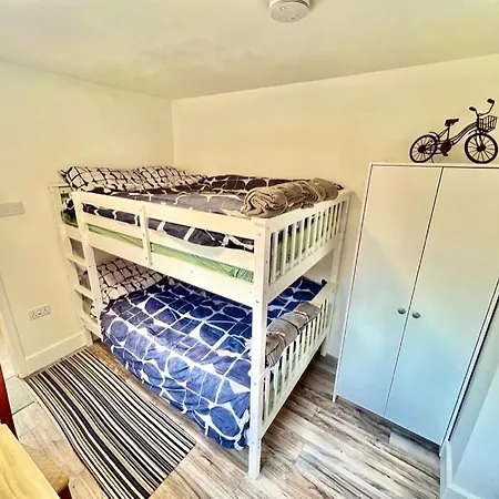 Lux Shared Flat With 2 Private Bedrooms And 2 Private En-suite Bathrooms