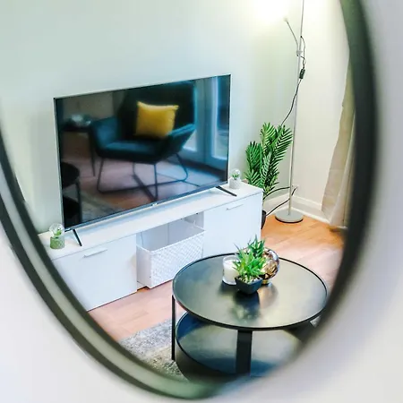 Comfy 1br In Salford, Kitchen, Wifi And Parking Apartamento *