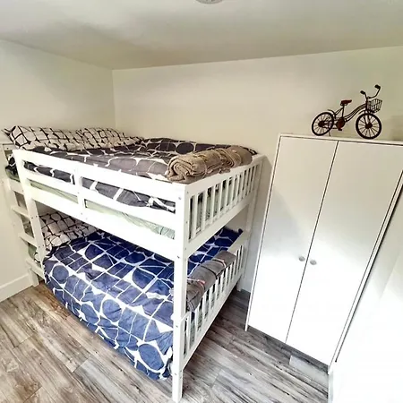 Διαμέρισμα Lux Shared Flat With 2 Private Bedrooms And 2 Private En-suite Bathrooms