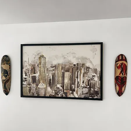 New Getaway House With 2 Free Parking Manchester