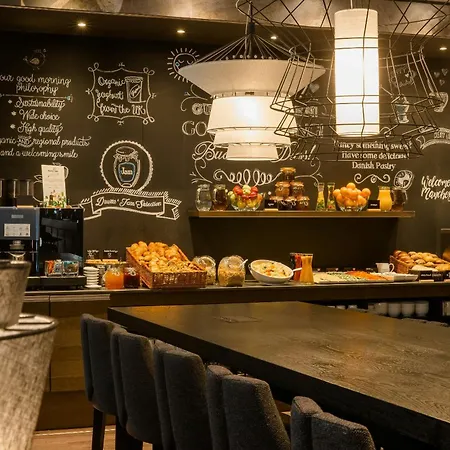 Hotel One Manchester-royal Exchange 3*