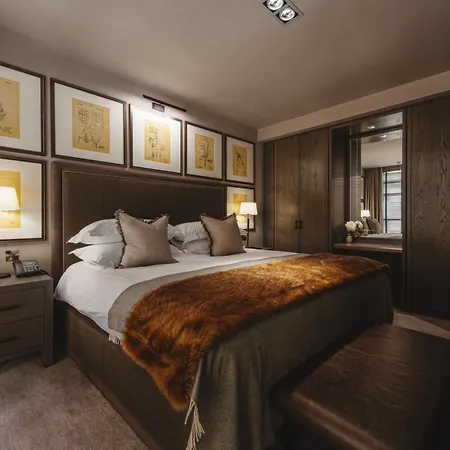 Dakota Airport Hotell 4*