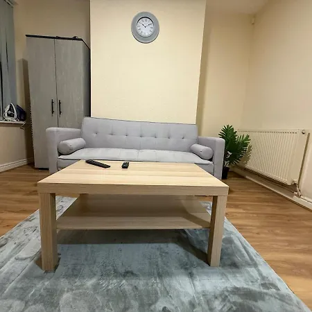 Сasa de vacaciones 4-bed Retreat Great For Groups *