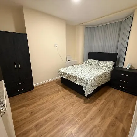 4-bed Retreat Great For Groups *