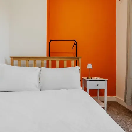 Exotic 4bd, Etihad, Coop Arena - Tv In And Outdoor Dining *