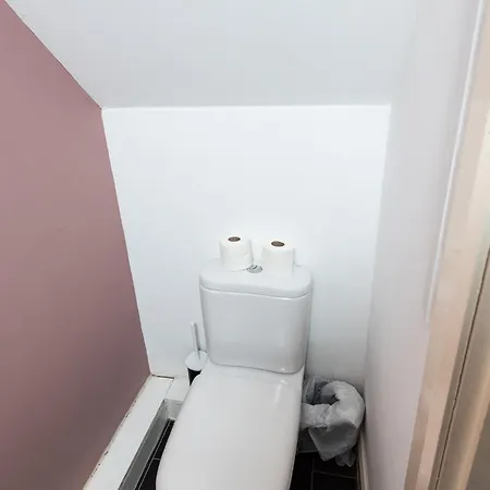 Family 3 Bedroom House By Guestz Holiday home *