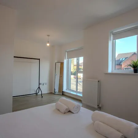 Prázdninový dům Modern 2-bed In Swinton By Mcpi Hosting, Perfect For Families & Contractors