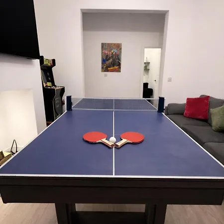 Game Zone, Trafford Centre Nearby, Sleeps 8 * Mánchester