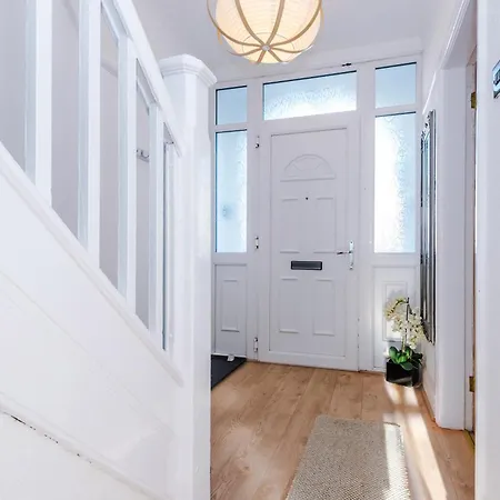 Free Park Stunning 3bedroom In Manchester