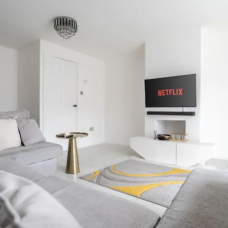 Modern Centre 3bd - Fire Pit - Free Parking Сasa de vacaciones Mánchester