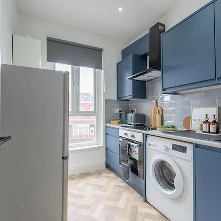 Entire House With Two Self-contained Flats Сasa de vacaciones