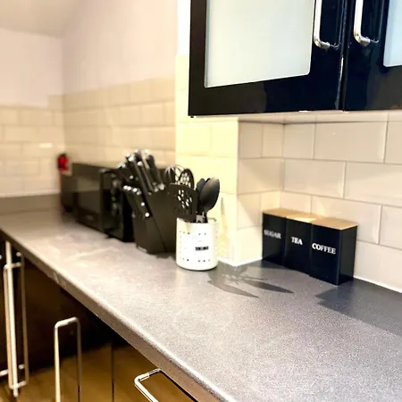 Modern And Comfy 3 Bed Near Etihad, Co-op Live Arena And Centre Hébergement de vacances *