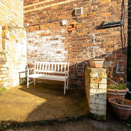 Steps From Old Trafford - Modern * Manchester