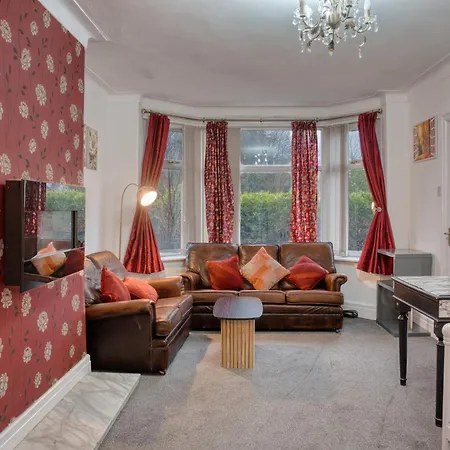 3 Bedrooms Sleeps 7 Free Parking Dom wakacyjny Manchester