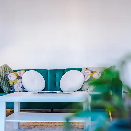 Free Park Stunning 3bedroom In *