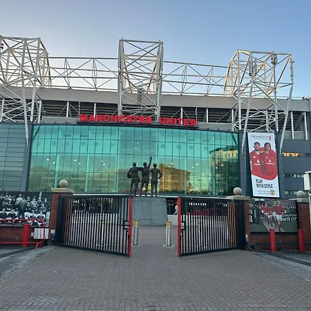 Hendham - Near Etihad Stadium, Coop Live Arena, National Cycling Centre & 24 Hour Asda 曼彻斯特