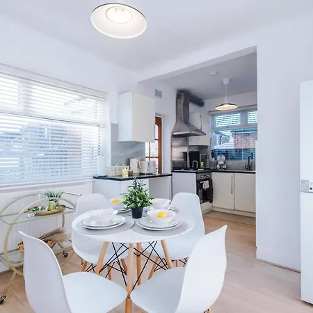 Free Park Stunning 3bedroom In *