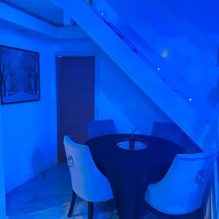 Des House