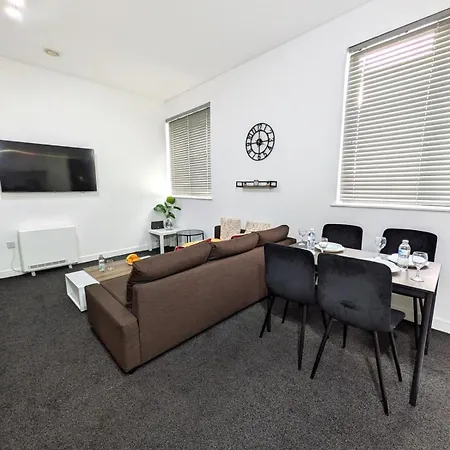 Spacious And Modern 2br - Free Parking * Manchester