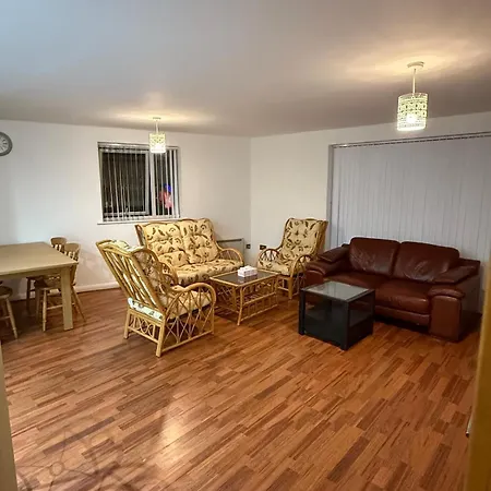 Entire 3 Bedroom In * Manchester