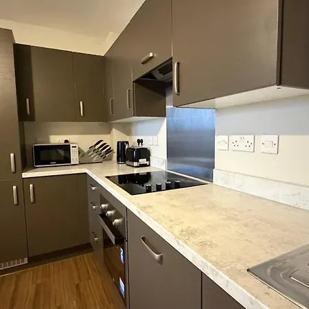 Luxury 5 Bed Centre Apartament *