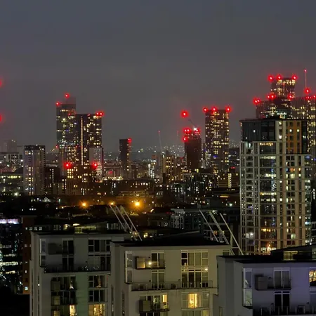 Panoramic Views Elegant 2br, 2 Min To Metro * مانشستر