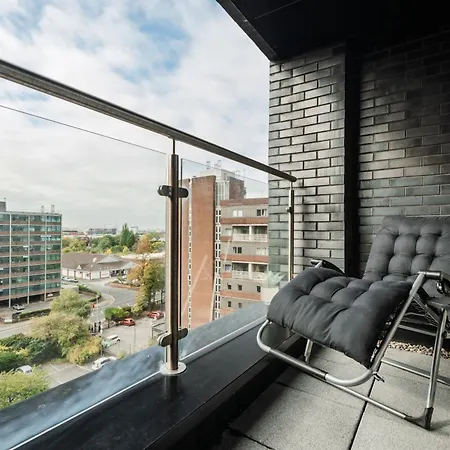 Apartman 2 Bedroom - Old Trafford - Balcony - Free Parking *