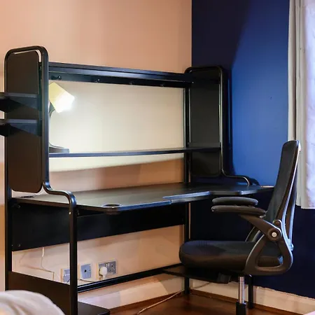 Oxford Road Haven: Modern 1-bedroom Escape Apartment Manchester